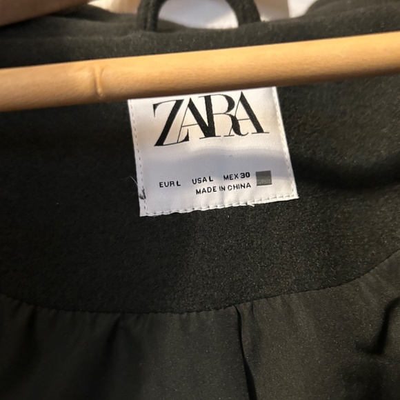 Zara Cropped Green Jacket – Soft, Cozy & Perfect for Fall/Spring - Picture 3 of 4